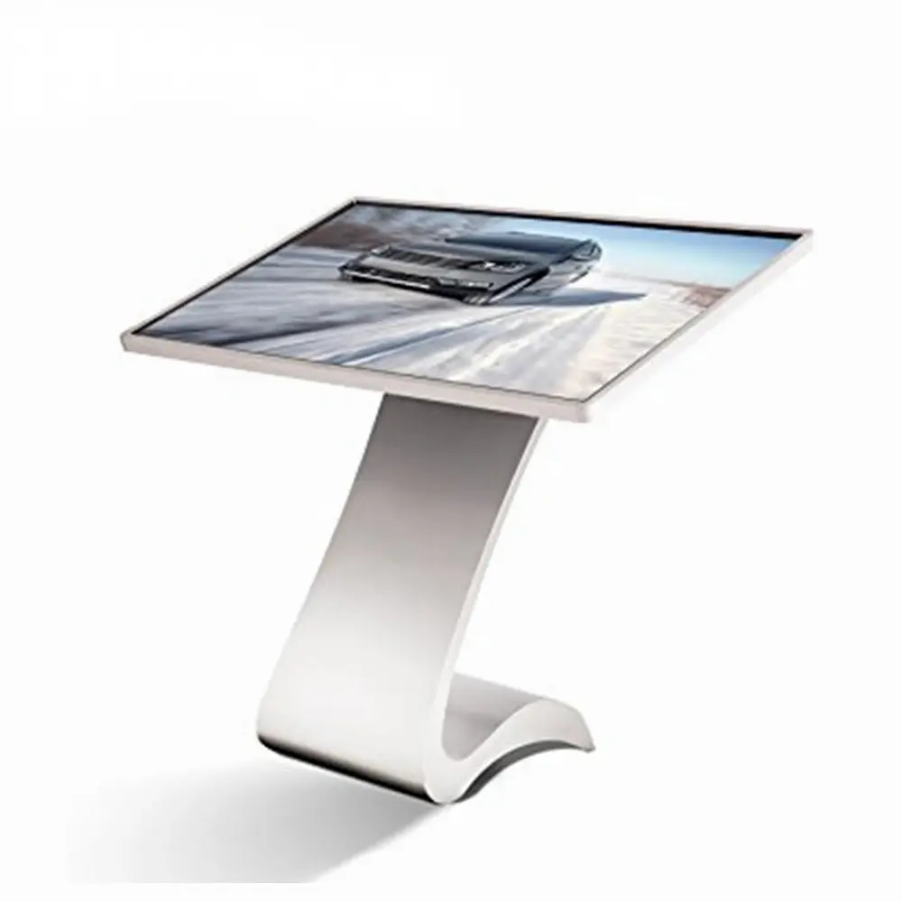 Поставка внутренних OLED-экранов в вестибюлях